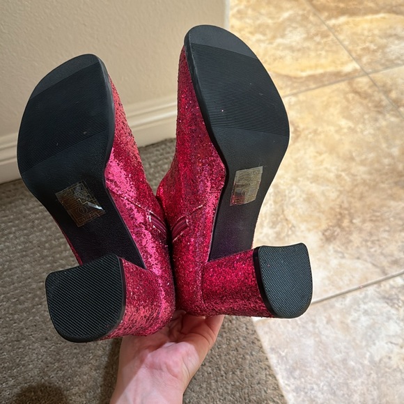 Pink Glitter Boots! 💞💕💗💓💝💖🩷 - Picture 5 of 5